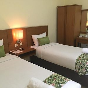 Kamar kembar standard